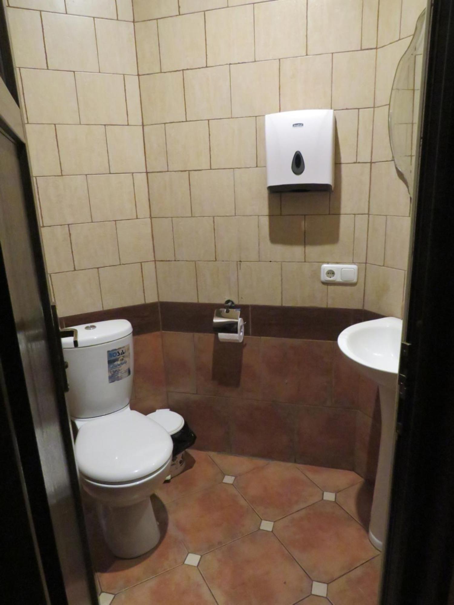 Hostel Jan In The Very Center 耶烈万 外观 照片